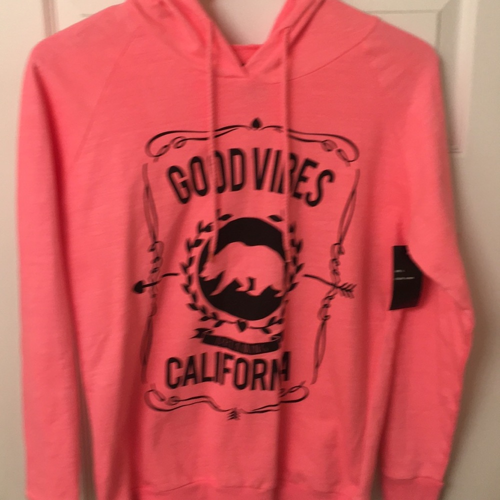 Pink ON FIRE pullovers sweatshirt. Size: L